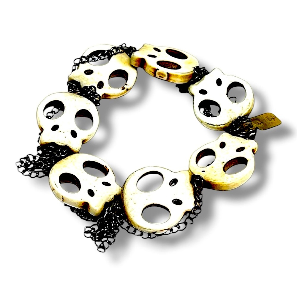 Signed Skull ivory color distressed stretch bracelet with mini chains in between